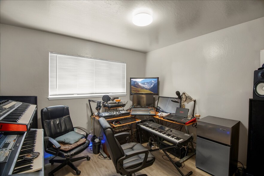 More Photos Of 2244 12th Ave, Oakland Apartments For Sale