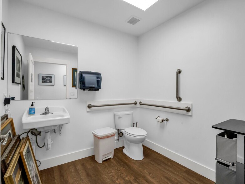 More Photos Of 147 E Court St, Rutherfordton Office Residential For Sale