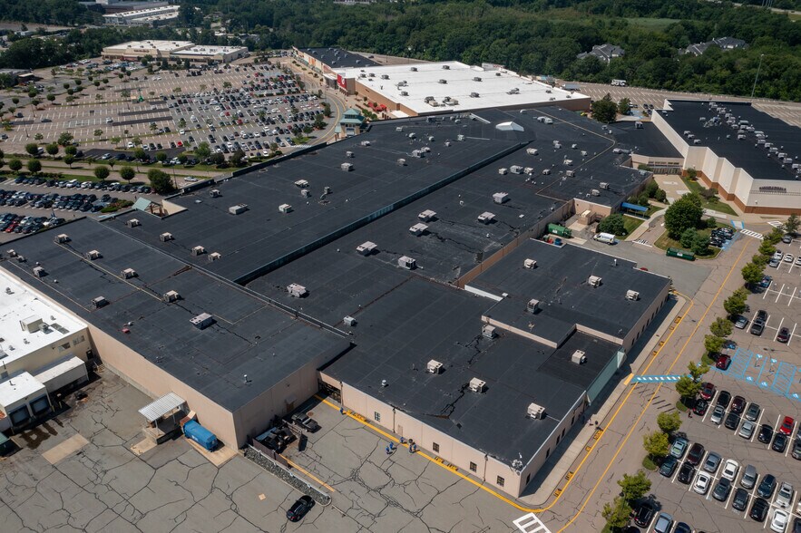 More Photos Of 622 George Washington Hwy, Lincoln Unknown For Lease