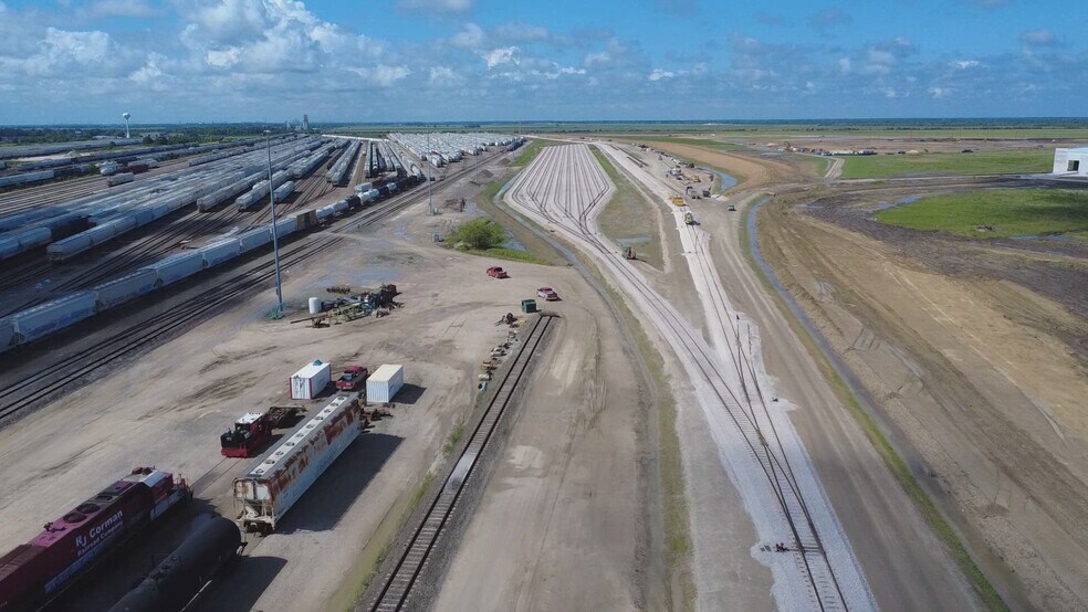 Primary Photo Of 4445 Highway 90 W, Dayton Warehouse For Sale