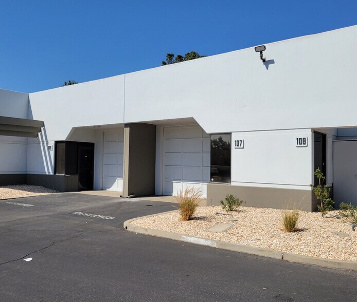 Primary Photo Of 1945 N Fine Ave, Fresno Flex For Lease