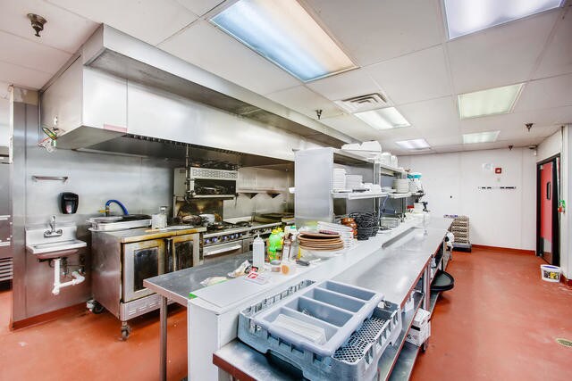 More Photos Of 5403 S La Grange Rd, Countryside Restaurant For Sale