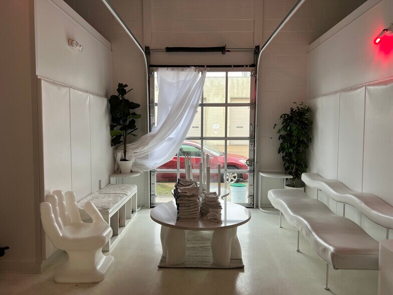 More Photos Of 1401-1431 Northern Ct, Madison General Retail For Sale