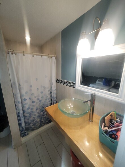 More Photos Of 2536 Indianapolis Ave, Indianapolis Apartments For Sale