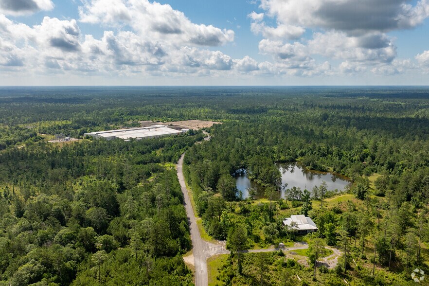 More Photos Of Hwy 363 @ FM 363 & US HWY 190, Bon Wier Warehouse For Sale