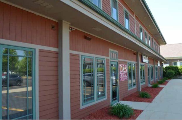 More Photos Of 6785 Weaver Rd, Rockford Medical For Lease