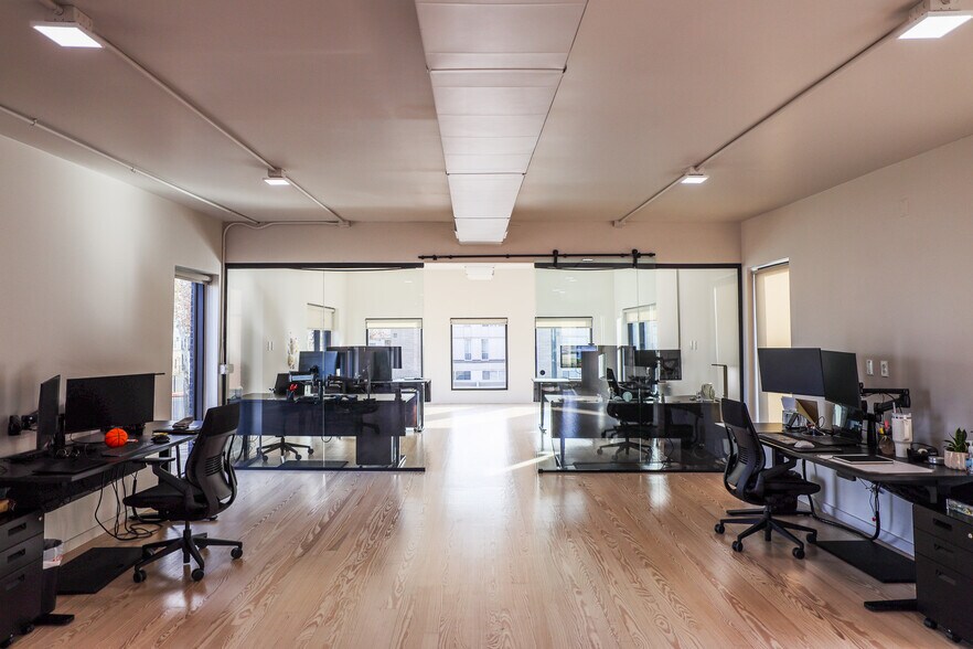 More Photos Of 605 NW 4th St, Oklahoma City Office For Sale