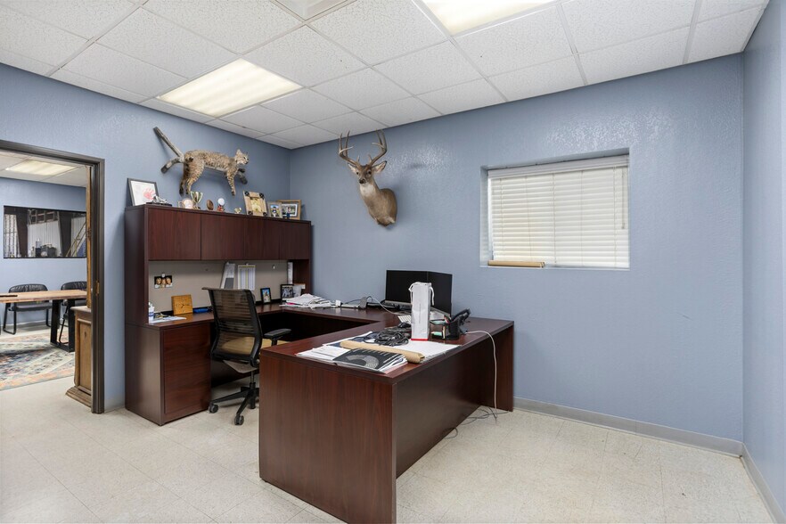 More Photos Of 189 Bear Cat Rd, Aledo Manufacturing For Lease