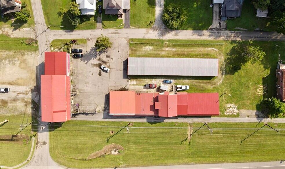 More Photos Of 1311 Meade St, Flatwoods Storefront Retail Office For Sale