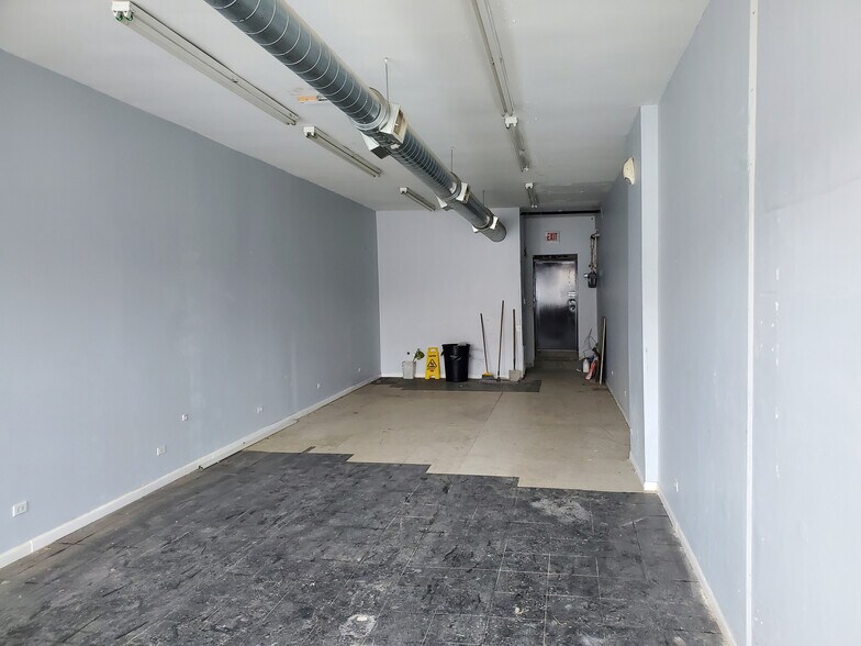 More Photos Of 5140-5144 W Madison St, Chicago Storefront Retail Office For Lease