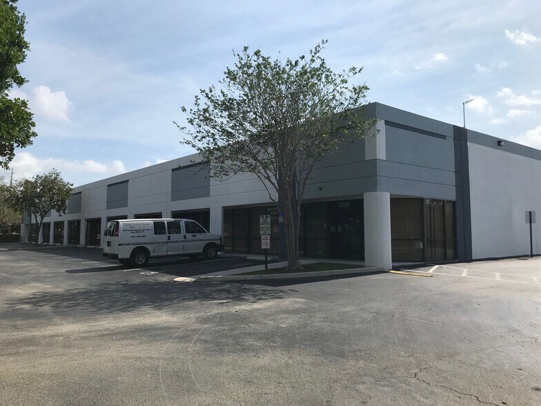 More Photos Of 3106-3184 N Andrews Avenue Ext, Pompano Beach Unknown For Lease