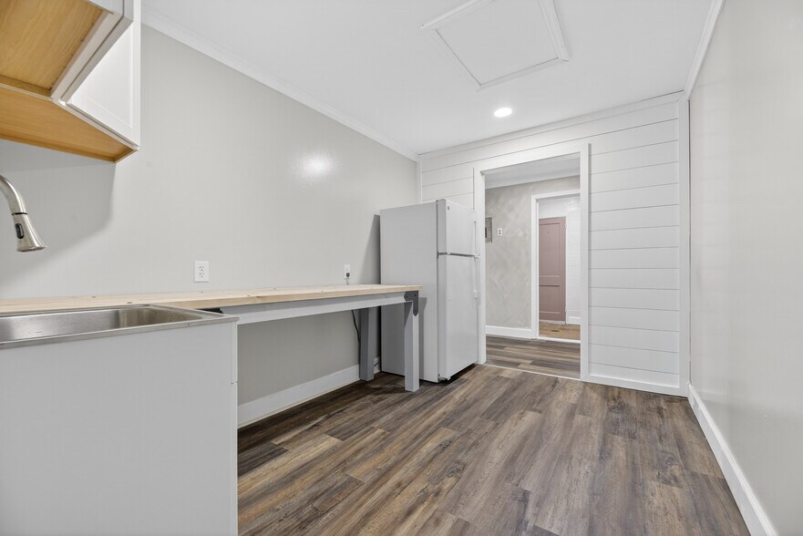 More Photos Of 15391 US Highway 431 S, Glencoe General Retail For Sale