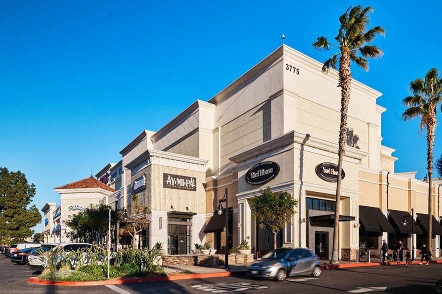 More Photos Of 1299 Galleria, Riverside Unknown For Lease