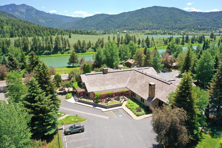 More Photos Of 118878 US HWY 89 hwy, Alpine Hotel For Sale