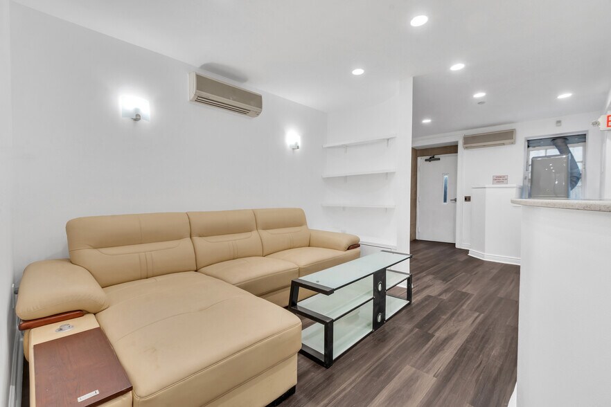 More Photos Of 244 E 32nd St, New York Apartments For Lease