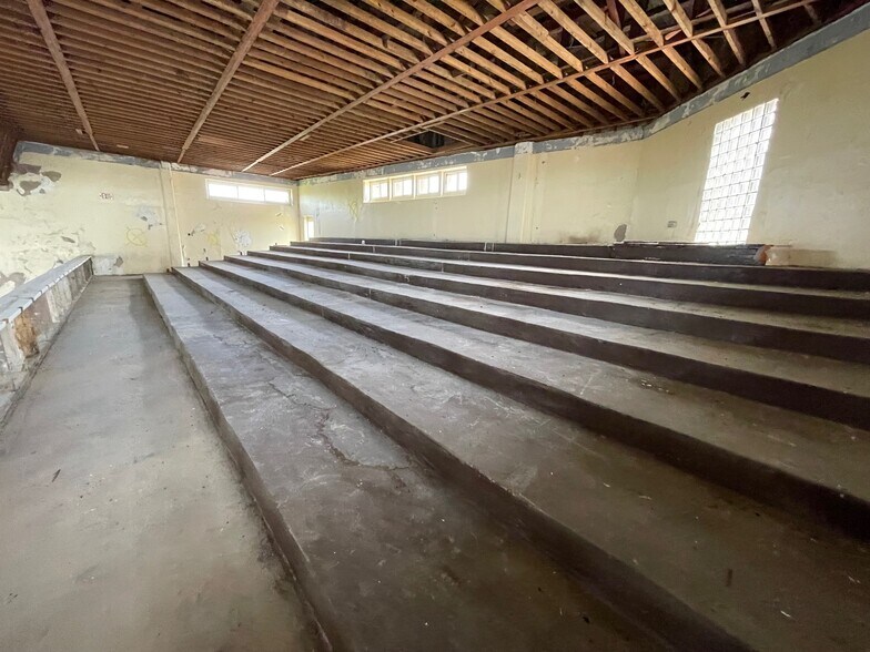 More Photos Of 2400 Delachaise St, New Orleans Specialty For Sale