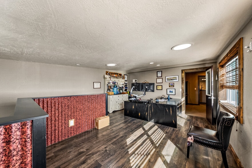 More Photos Of 3811 Crater Lake Hwy, Medford Warehouse For Sale