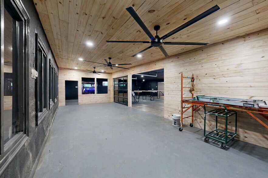 More Photos Of 4946 Rigsby Ave, San Antonio Restaurant For Sale