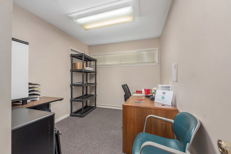 More Photos Of 1507 S College Ave, Bryan Medical For Sale