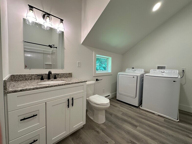 More Photos Of 5 Riverside Rd, Sandy Hook Medical For Sale