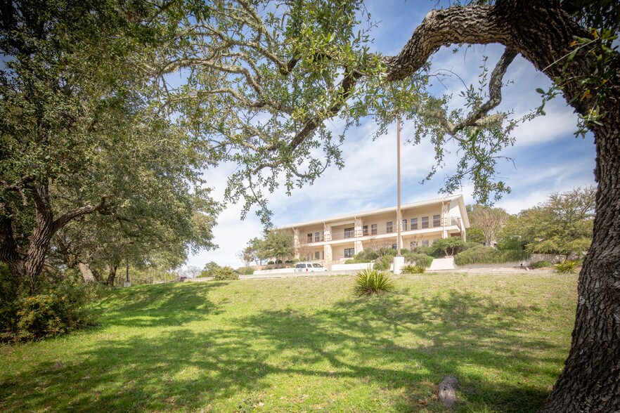 More Photos Of 180 Joe Wimberley Blvd, Wimberley Medical For Lease