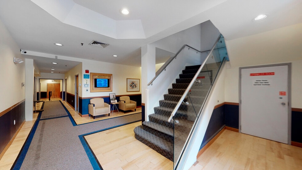 More Photos Of 288 Walnut St, Newton Office For Lease