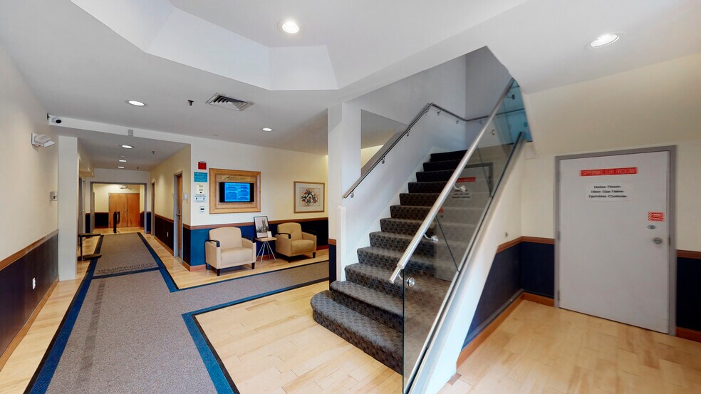 More Photos Of 288 Walnut St, Newton Office For Lease