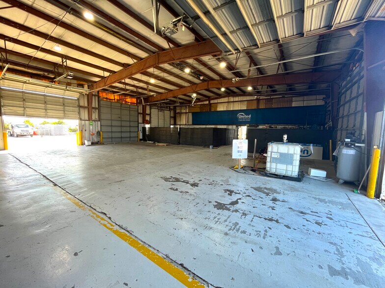 More Photos Of 204 Engineers Rd, Belle Chasse Warehouse For Lease