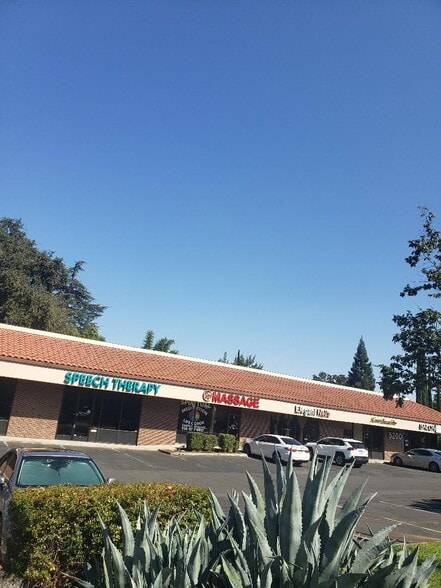 More Photos Of 5200-5252 Sunrise Blvd, Fair Oaks Unknown For Lease
