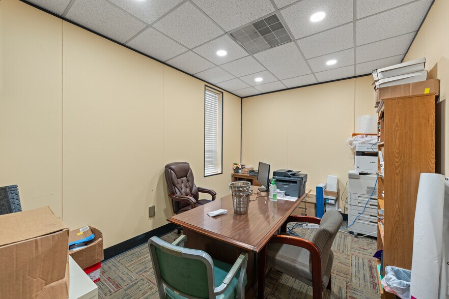 More Photos Of 3411 Covington Pike, Memphis Religious Facility For Sale