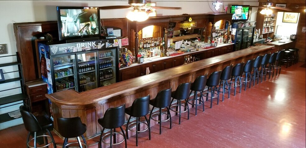 More Photos Of 616-618 Main St, Miles City Bar For Sale