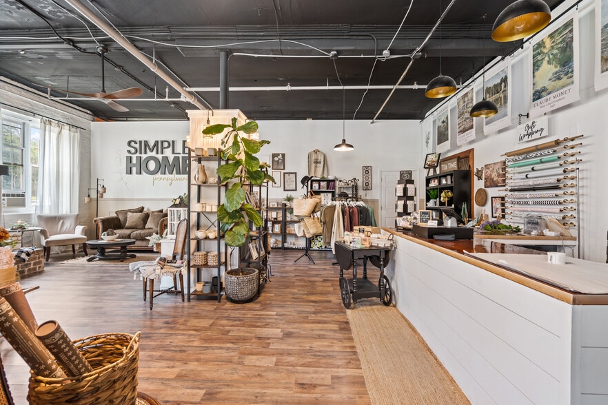 More Photos Of 500 Bridge St, Weissport Restaurant For Sale