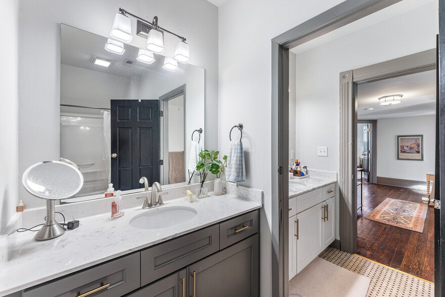 More Photos Of 1415 Highland Ave, Knoxville Multifamily For Sale