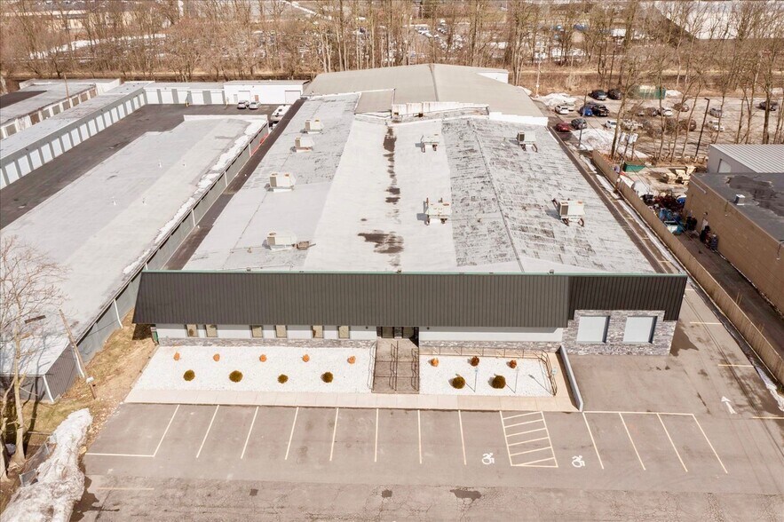 More Photos Of 465 W Commercial St, East Rochester Warehouse For Lease