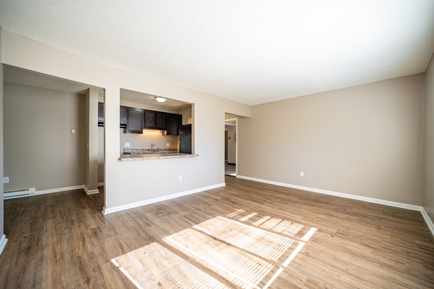 More Photos Of 1615 E 29th St, Lorain Apartments For Sale