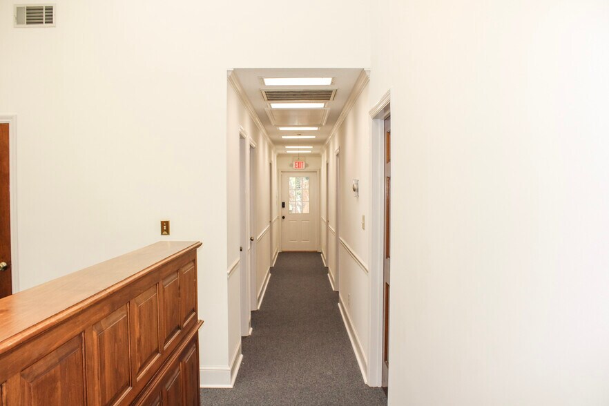 More Photos Of 405 Gaines School Rd, Athens Office Residential For Lease