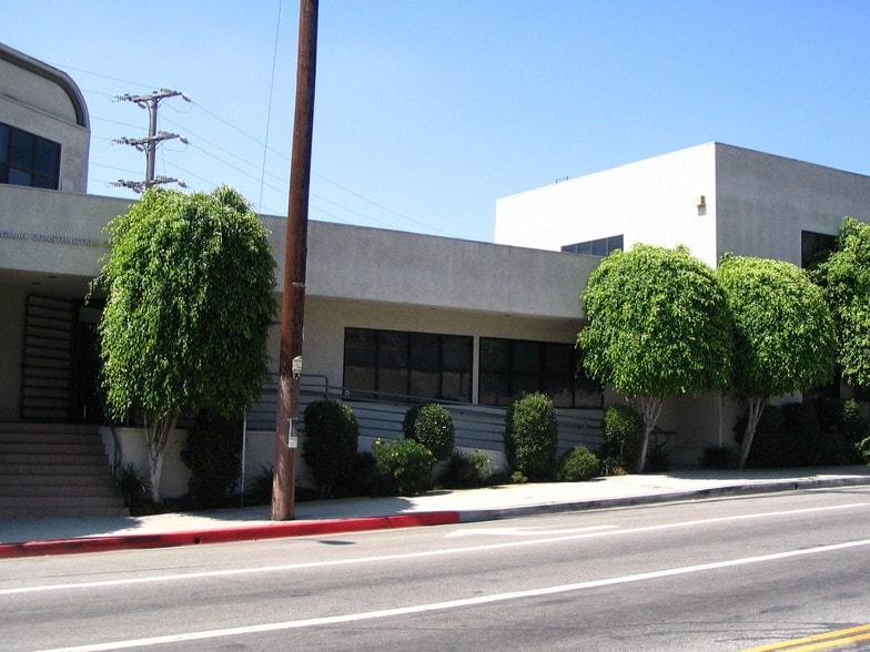 More Photos Of 10020 National Blvd, Los Angeles Loft Creative Space For Lease