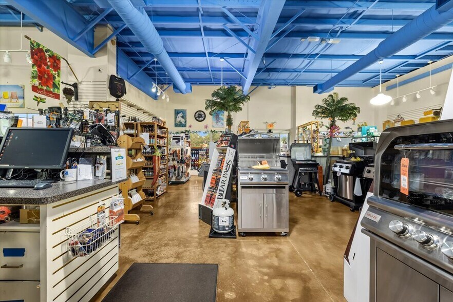 More Photos Of 3684 Tampa Rd, Oldsmar Storefront Retail Office For Sale