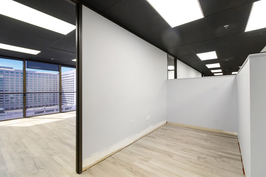 More Photos Of 233 E Bay St, Jacksonville Office For Sale