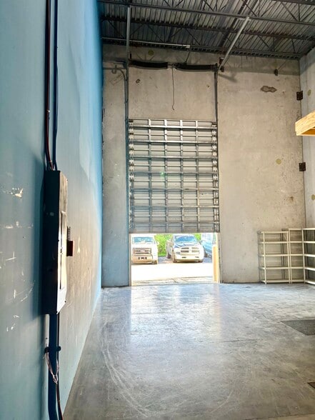 More Photos Of 4188 Westroads Dr, Riviera Beach Warehouse For Sale