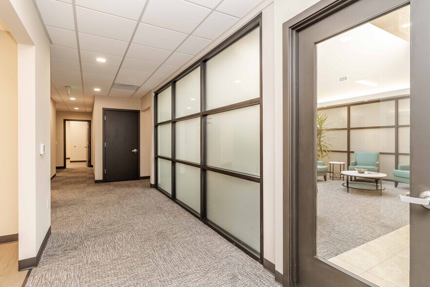 More Photos Of 2424 Mildred St W, University Place General Retail For Sale