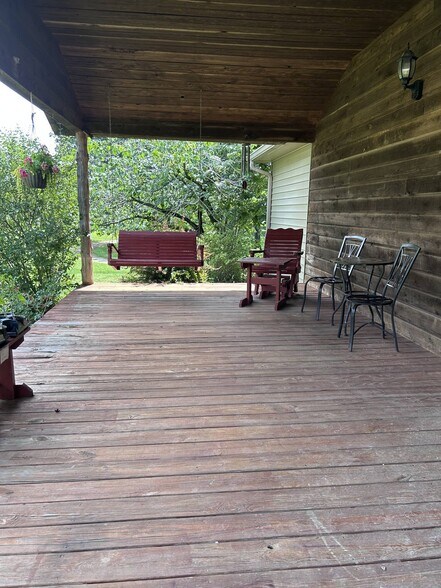 More Photos Of 3555 Summertown Hwy, Summertown General Retail For Sale