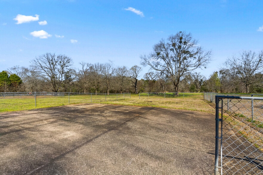 More Photos Of 2828 Harvest Rd, Jay Religious Facility For Sale