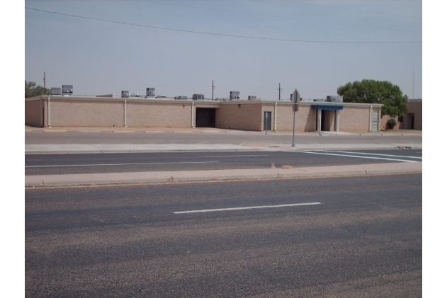 More Photos Of 709 Main St, Wolfforth Fast Food For Sale
