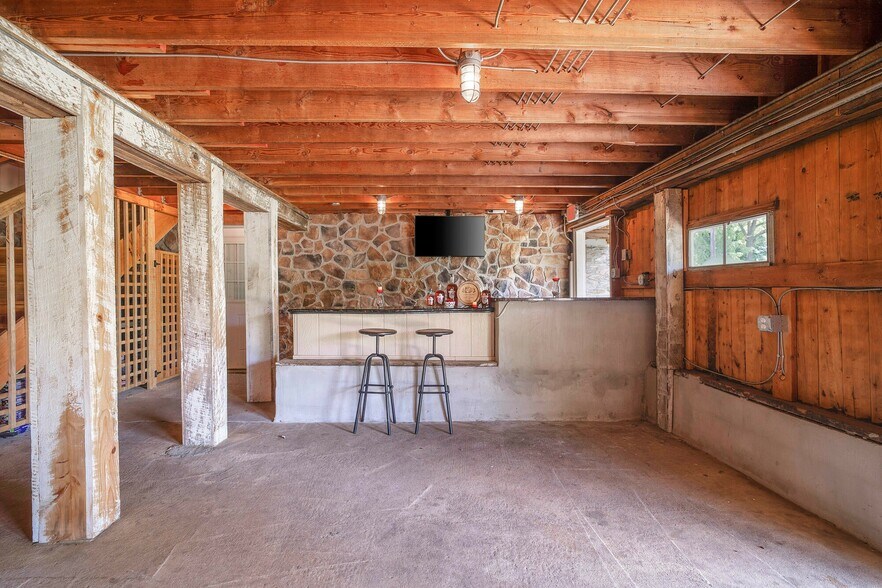 More Photos Of 1902 Jefferson Pike, Brunswick Lodge Meeting Hall For Lease