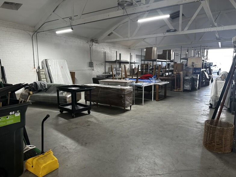 More Photos Of 701 W Broadway, Glendale Industrial For Sale