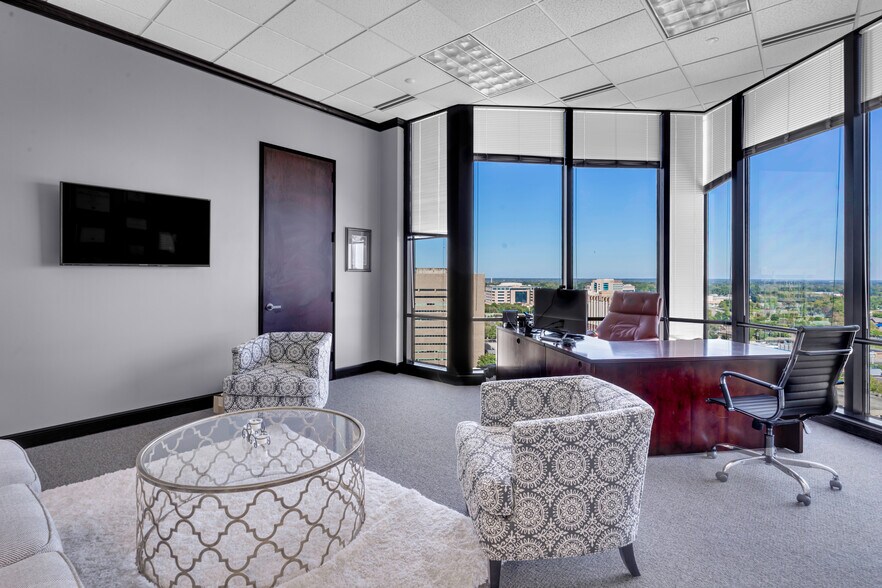 More Photos Of 200 Jefferson Ave, Memphis Office For Sale