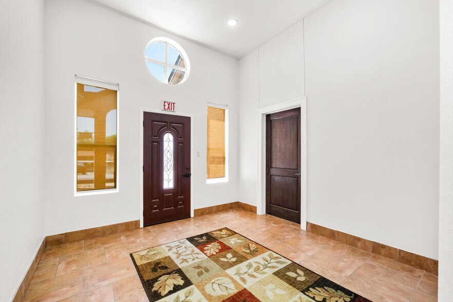 More Photos Of 8627 Cinnamon Creek Dr, San Antonio Medical For Sale