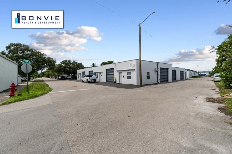 More Photos Of 201-215 SW 21st St, Fort Lauderdale Warehouse For Sale