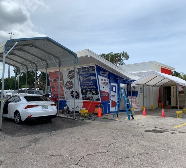 More Photos Of 9714 N Nebraska Ave, Tampa Restaurant For Sale